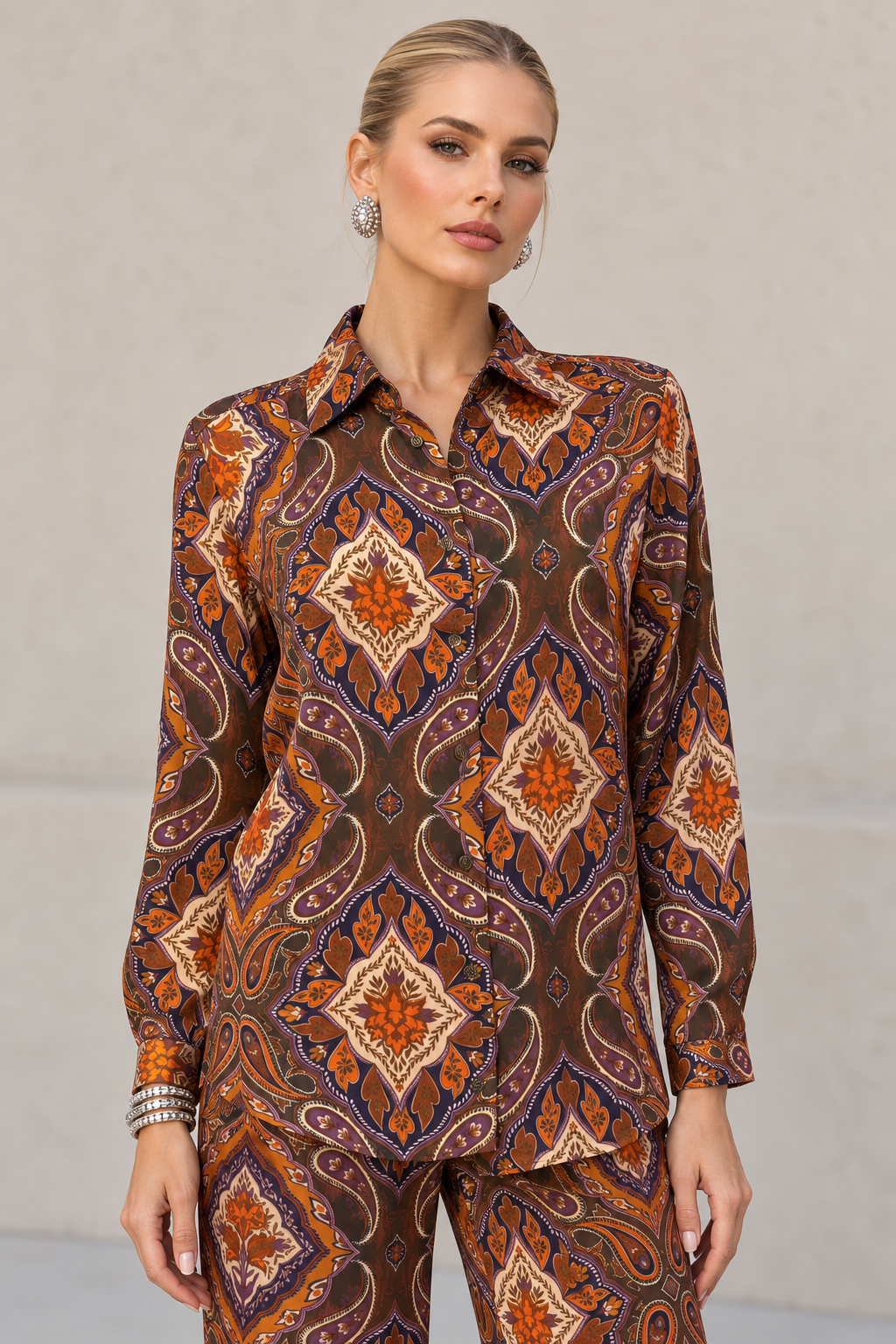 Blusas Para Mujer Satinada Manga Larga Con Estampado Paisley N63119 Unico