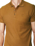 Playeras Polo Para Hombre De Manga Corta Lisa Basica Con Logo Bordado Slim Fit APOLOB Ocre