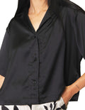 Blusas Para Mujer Bobois Moda Casuales Lisa Camisera Corta Satinada De Manga Corta N41102 Negro