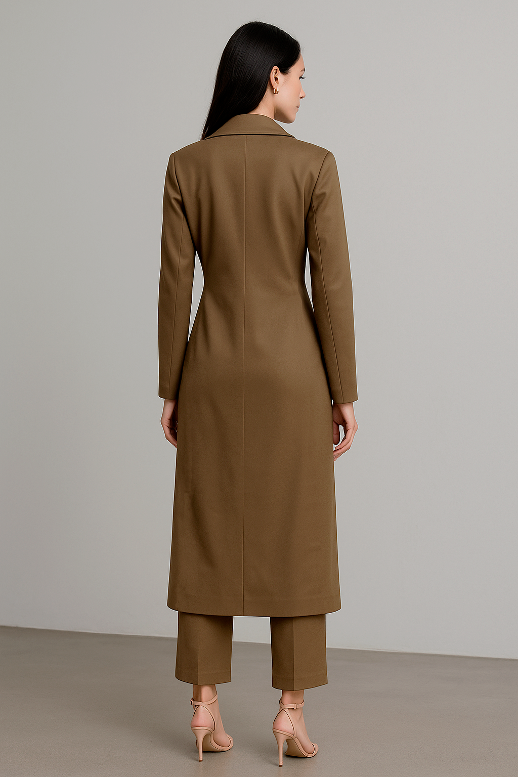 Ensambles Para Mujer Ligero con Cinturón y Solapas T53102 Moka